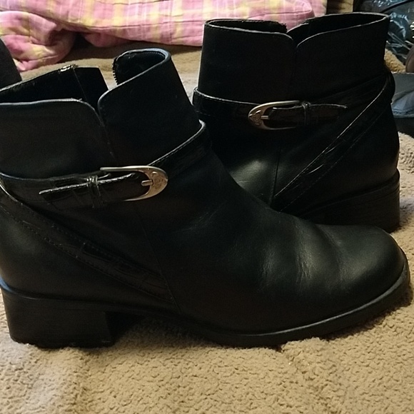 Shoes - Black ankle boots